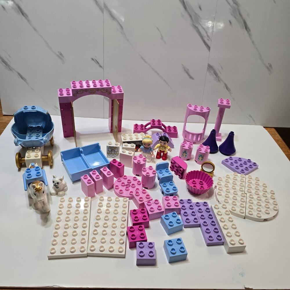 Lego Duplo Cinderella's Castle 50+ Pieces Incomplete Prince, Horse Carriage 6154
